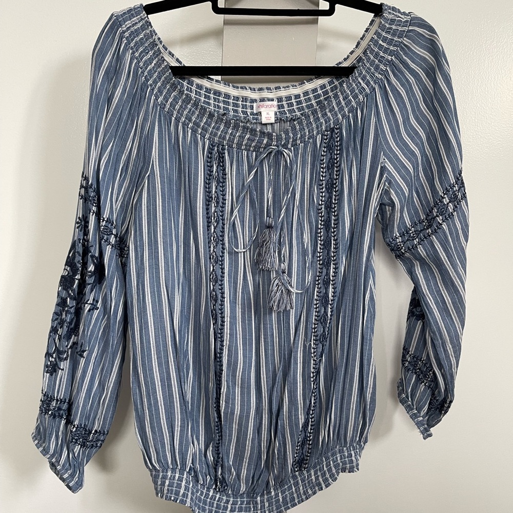 Xhilaration Top